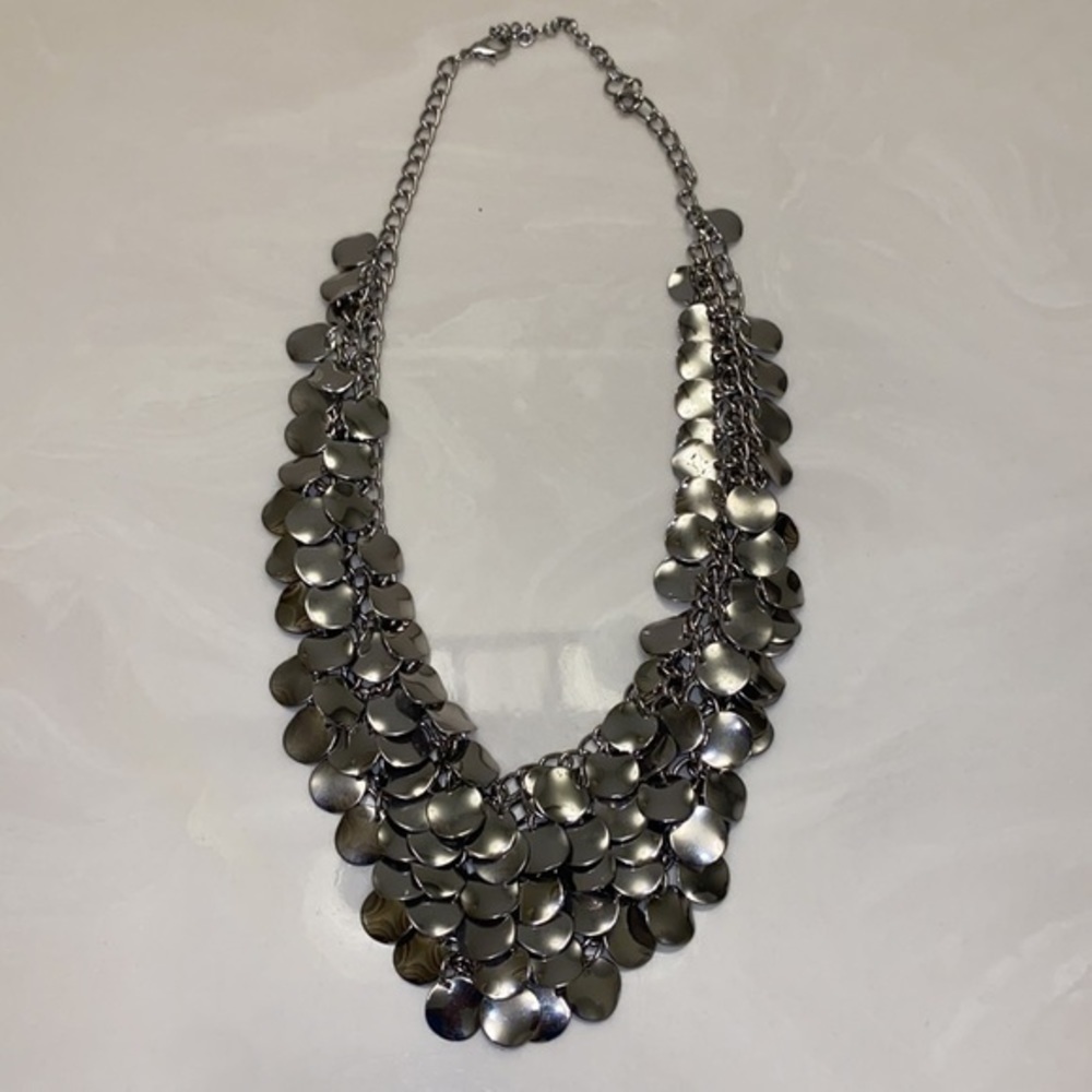 Necklaces - Picture 4 of 6